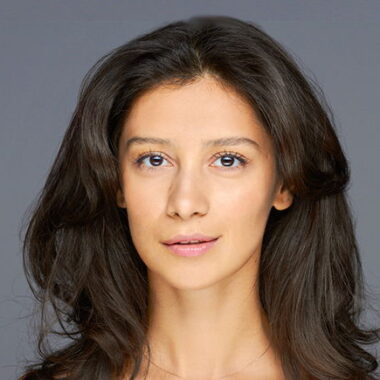 Равшана Куркова