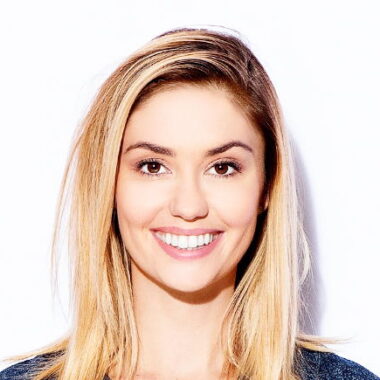 Агата Муцениеце