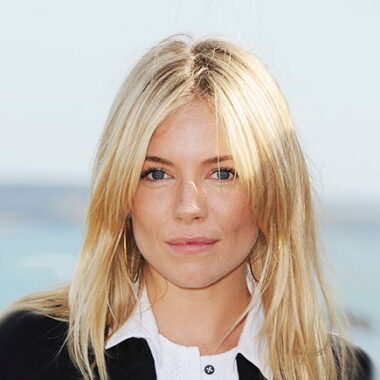 Сиенна Миллер