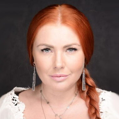 Янина Бугрова