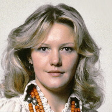 Елена Проклова