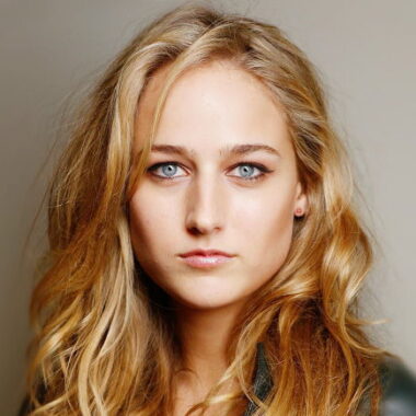 Лили Собески