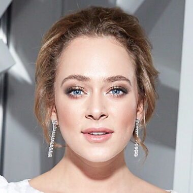 Аглая Тарасова