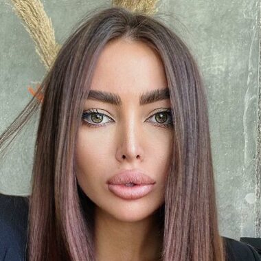 Алена Омович