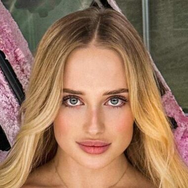 Блондинка Драйв