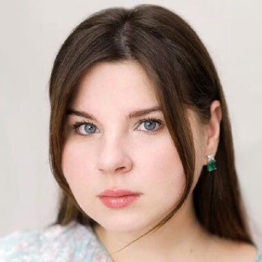 Юлия Серина