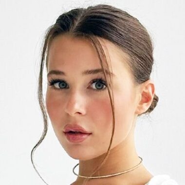 Аля Еникеева