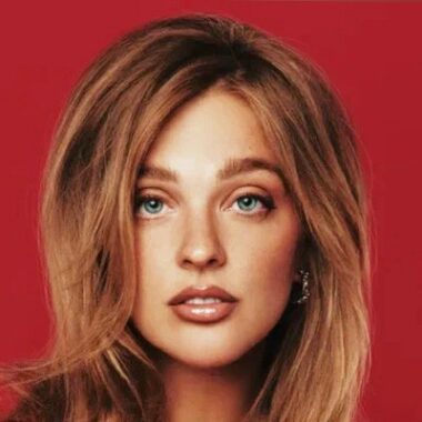 Александра Белякова